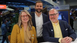 Jayne Strickland, co-founder and CCO of SignalFlare.ai, Mike Lukianoff, CEO of SignalFlare.ai and Stefan Williams, VP of corporate development and Snowflake Ventures at Snowflake Inc talking to theCUBE about snowflake data cloud at Data Cloud Summit 2024